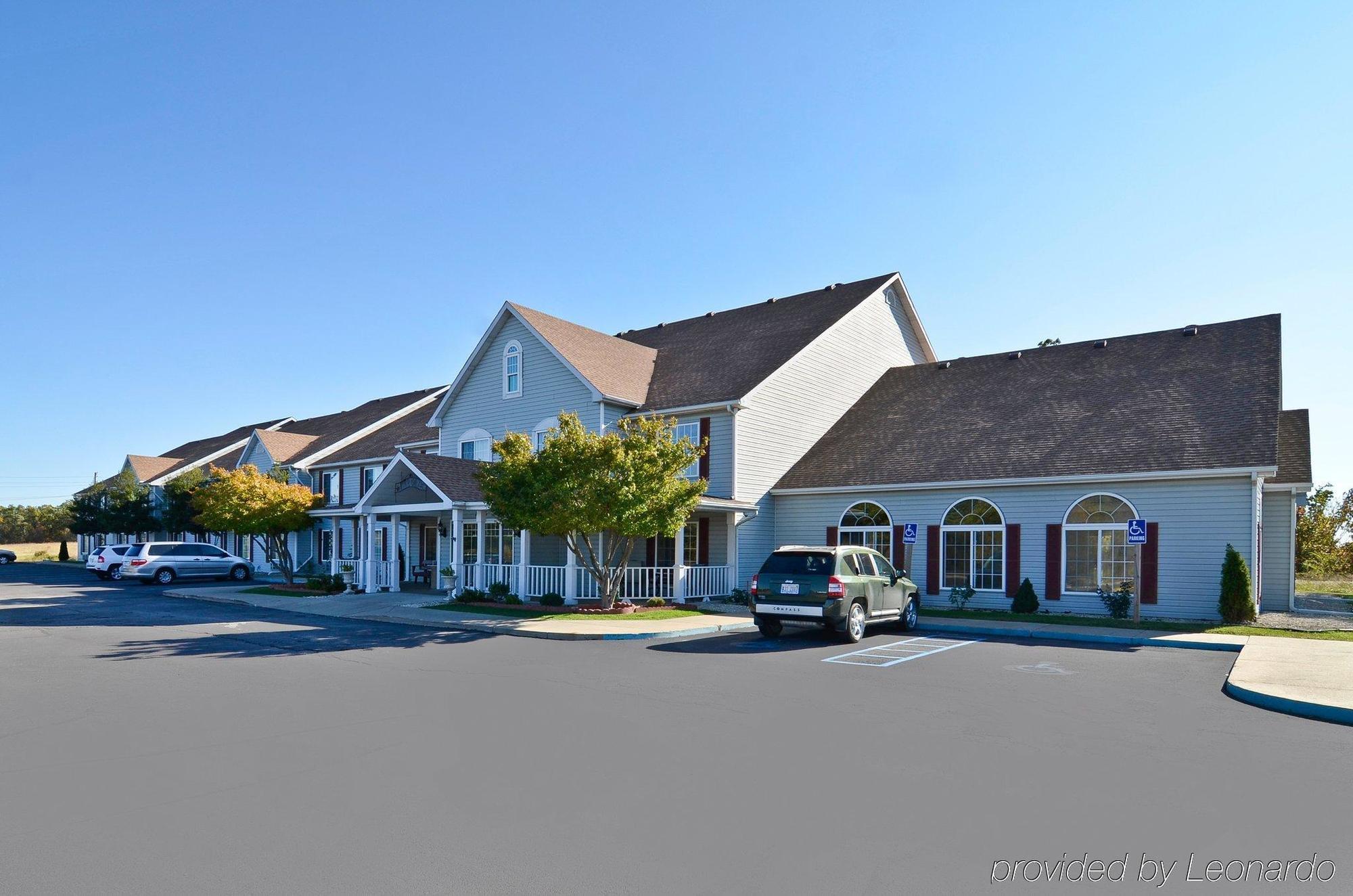 Super 8 By Wyndham Lake Of The Ozarks Eldon Bagian luar foto